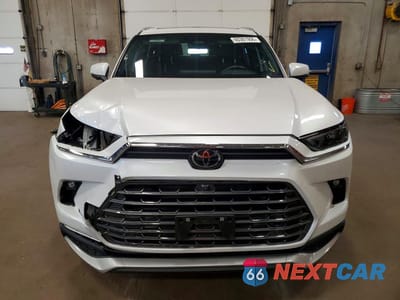 Piąte zdjęcie samochodu w środku: 2024 TOYOTA GRAND HIGHLANDER HYBRID MAX PLATINUM VIN:5TDADAB5XRS003019 - miniatura