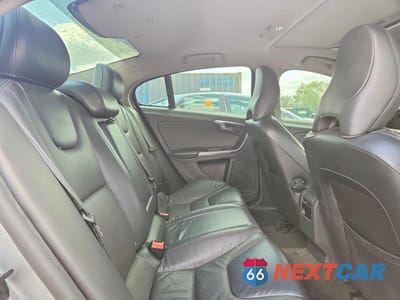 Zdjęcie 10 z 12 samochodu: 2013 VOLVO S60 T5 VIN:YV1612FH3D1220646 - miniatura