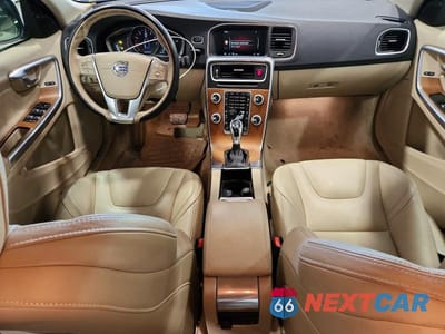 Zdjęcie 8 z 12 samochodu: 2016 VOLVO S60 PLATINUM VIN:LYV612TM2GB091741 - miniatura