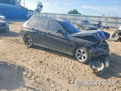Czwarte zdjęcie samochodu z boku: 2015 BMW X1 SDRIVE28I VIN:WBAVM1C56FVZ93889 - miniatura