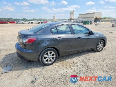Trzecie zdjęcie samochodu z tyłu: 2011 MAZDA 3 I VIN:JM1BL1VG3B1355222 - miniatura