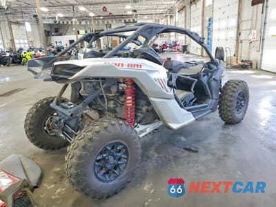 Czwarte zdjęcie samochodu z boku: 2025 CAN-AM MAVERICK X3 UTILITY VEHICLE VIN:3JBVGAY44SE000109 - miniatura