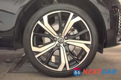 Zdjęcie 12 z 14 samochodu: 2024 VOLVO XC60 ULTIMATE VIN:YV4L12RM5R1801281 - miniatura