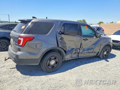 Trzecie zdjęcie samochodu z tyłu: 2017 FORD EXPLORER POLICE INTERCEPTOR VIN:1FM5K8AR3HGA13089 - miniatura