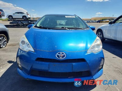 Piąte zdjęcie samochodu w środku: 2014 TOYOTA PRIUS C FOUR VIN:JTDKDTB35E1066826 - miniatura