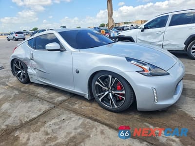 Czwarte zdjęcie samochodu z boku: 2019 NISSAN 370Z SPORT TOURING VIN:JN1AZ4EHXKM420654 - miniatura