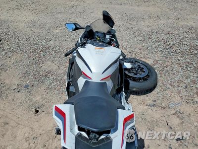 Zdjęcie 6 z 9 samochodu: 2025 HONDA CBR1000 RR VIN:JH2SC7710SK800156 - miniatura