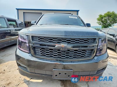 Piąte zdjęcie samochodu w środku: 2019 CHEVROLET SUBURBAN K1500 LT VIN:1GNSKHKCXKR113663 - miniatura