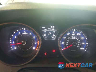 Zdjęcie 9 z 12 samochodu: 2013 HYUNDAI ELANTRA GLS VIN:5NPDH4AE1DH426011 - miniatura