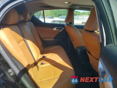 Zdjęcie 10 z 12 samochodu: 2012 LEXUS CT 200 VIN:JTHKD5BH1C2121186 - miniatura