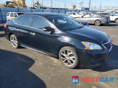 Czwarte zdjęcie samochodu z boku: 2015 NISSAN SENTRA SR VIN:3N1AB7AP9FY383599 - miniatura