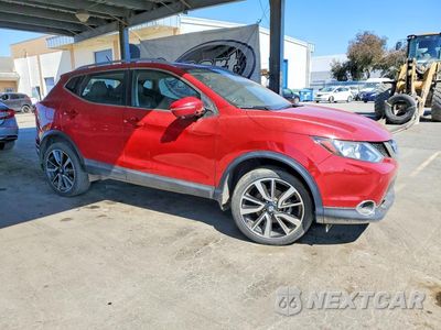 Czwarte zdjęcie samochodu z boku: 2017 NISSAN ROGUE SPORT SL VIN:JN1BJ1CP1HW022394 - miniatura