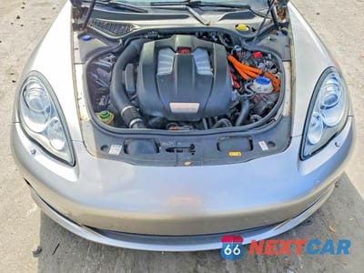 Zdjęcie 11 z 12 samochodu: 2012 PORSCHE PANAMERA S HYBRID VIN:WP0AD2A78CL045531 - miniatura