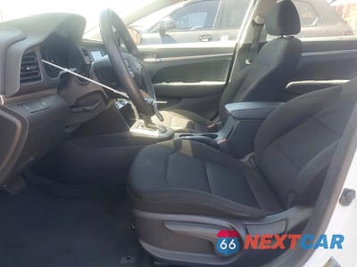 Zdjęcie 7 z 12 samochodu: 2019 HYUNDAI ELANTRA SE VIN:5NPD74LF9KH428997 - miniatura
