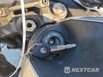 Zdjęcie 8 z 9 samochodu: 2023 KAWASAKI ZR1000 K VIN:JKAZRCK10PA015150 - miniatura