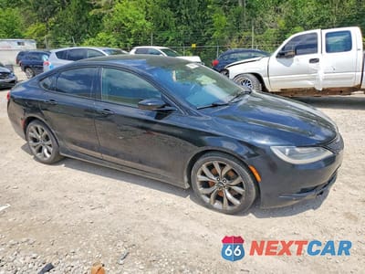 Czwarte zdjęcie samochodu z boku: 2015 CHRYSLER 200 S VIN:1C3CCCBG7FN516307 - miniatura