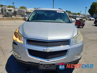 Piąte zdjęcie samochodu w środku: 2011 CHEVROLET TRAVERSE LT VIN:1GNKRGED3BJ302969 - miniatura