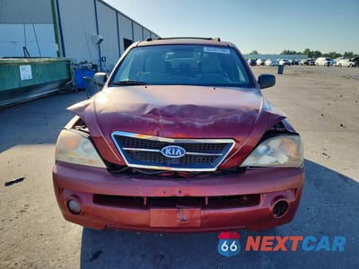Piąte zdjęcie samochodu w środku: 2005 KIA SORENTO LX VIN:KNDJD733055445307 - miniatura