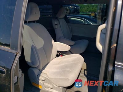 Zdjęcie 11 z 13 samochodu: 2012 TOYOTA SIENNA LE VIN:5TDKK3DC8CS190818 - miniatura
