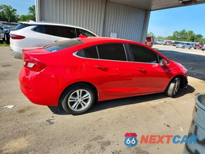 Trzecie zdjęcie samochodu z tyłu: 2017 CHEVROLET CRUZE LT VIN:1G1BE5SM2H7221117 - miniatura