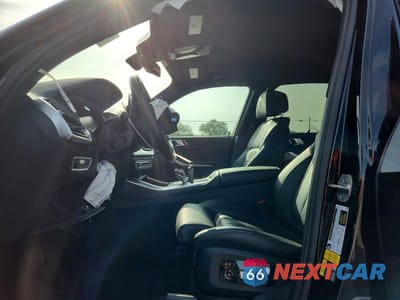 Zdjęcie 7 z 13 samochodu: 2021 BMW X5 XDRIVE45E VIN:5UXTA6C0XM9H51876 - miniatura