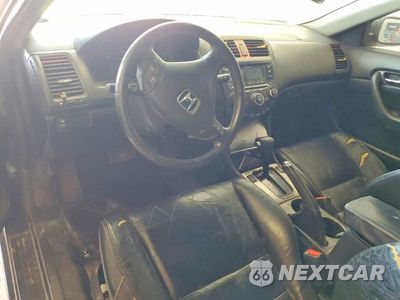 Zdjęcie 8 z 12 samochodu: 2004 HONDA ACCORD EX VIN:1HGCM72694A019126 - miniatura