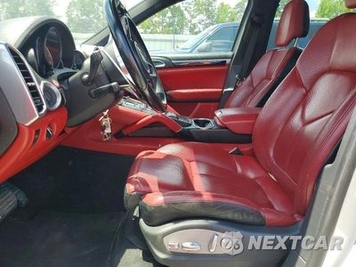 Zdjęcie 7 z 13 samochodu: 2017 PORSCHE CAYENNE SE HYBRID PLATINUM VIN:WP1AE2A27HLA70329 - miniatura