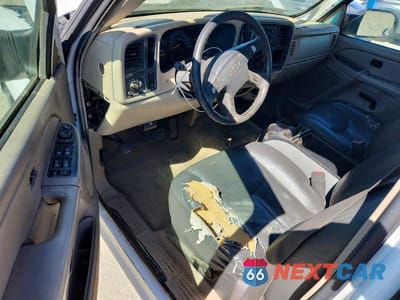 Zdjęcie 8 z 13 samochodu: 2005 CHEVROLET SILVERADO C2500 HEAVY DUTY VIN:1GCHC23U45F897753 - miniatura