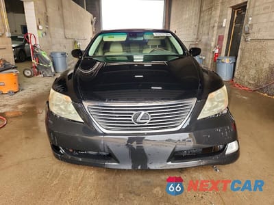 Piąte zdjęcie samochodu w środku: 2009 LEXUS LS 460L VIN:JTHGL46F195034746 - miniatura