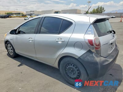 Drugie zdjęcie samochodu z przodu: 2013 TOYOTA PRIUS C TWO VIN:JTDKDTB39D1052927 - miniatura