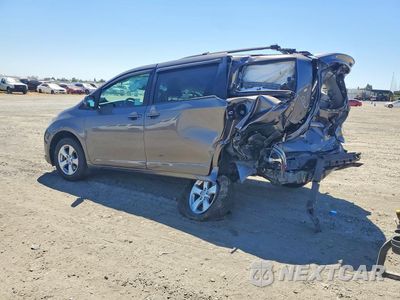 Drugie zdjęcie samochodu z przodu: 2016 TOYOTA SIENNA LE VIN:5TDKK3DCXGS746603 - miniatura