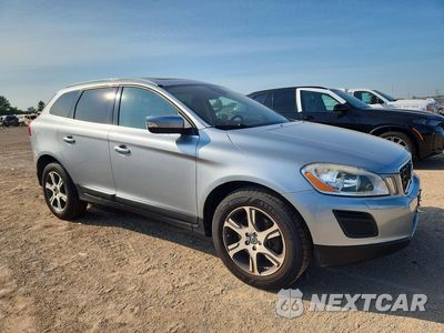 Czwarte zdjęcie samochodu z boku: 2013 VOLVO XC60 T6 VIN:YV4902DZ8D2444102 - miniatura