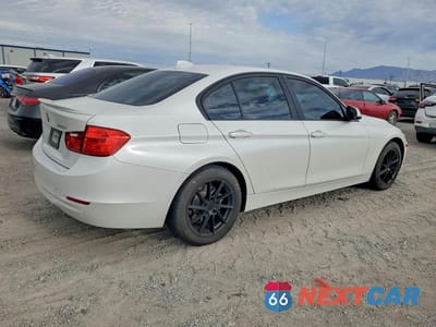 Trzecie zdjęcie samochodu z tyłu: 2015 BMW 320 I VIN:WBA3B1C53FK140817 - miniatura