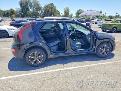 Trzecie zdjęcie samochodu z tyłu: 2025 KIA NIRO EX VIN:KNDCR3LE5S5274716 - miniatura
