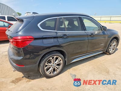 Trzecie zdjęcie samochodu z tyłu: 2016 BMW X1 VIN:WBXHT3Z35G4A49177 - miniatura