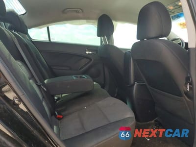 Zdjęcie 10 z 12 samochodu: 2014 KIA FORTE LX VIN:KNAFX4A65E5253032 - miniatura