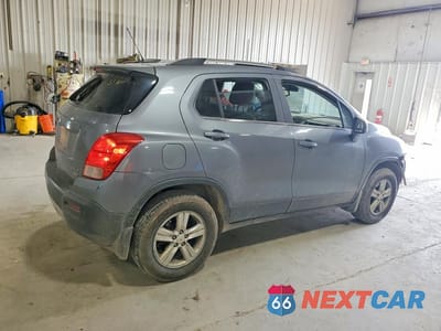Trzecie zdjęcie samochodu z tyłu: 2015 CHEVROLET TRAX 1LT VIN:KL7CJRSB5FB103602 - miniatura
