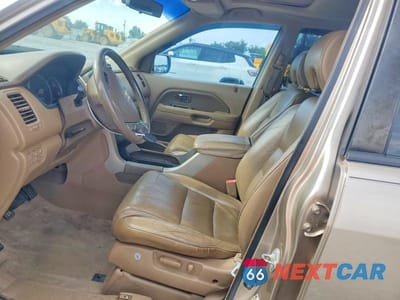 Zdjęcie 7 z 13 samochodu: 2006 HONDA PILOT EX VIN:5FNYF28596B024806 - miniatura
