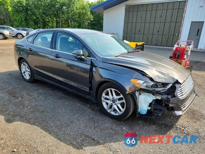 Czwarte zdjęcie samochodu z boku: 2015 FORD FUSION SE VIN:3FA6P0H71FR208622 - miniatura