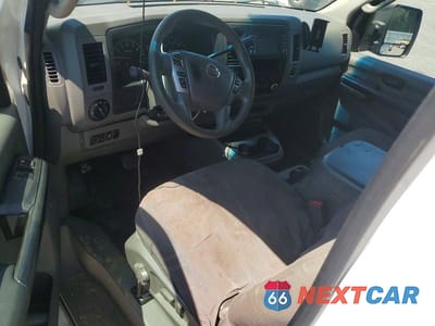Zdjęcie 8 z 13 samochodu: 2015 NISSAN NV 2500 HD SL VIN:1N6AF0KY1FN804774 - miniatura
