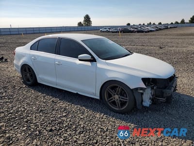 Czwarte zdjęcie samochodu z boku: 2017 VOLKSWAGEN JETTA S VIN:3VW167AJ1HM357728 - miniatura