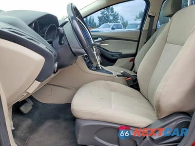 Zdjęcie 7 z 12 samochodu: 2015 FORD FOCUS SE VIN:1FADP3F24FL281479 - miniatura