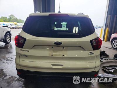 Zdjęcie 6 z 13 samochodu: 2019 FORD ESCAPE SE VIN:1FMCU9GD1KUA79880 - miniatura