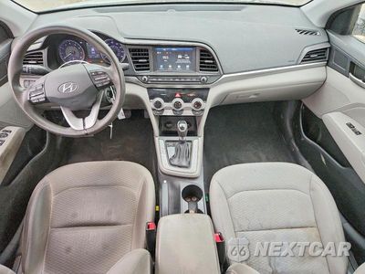Zdjęcie 8 z 12 samochodu: 2019 HYUNDAI ELANTRA SEL VIN:5NPD84LF3KH414137 - miniatura