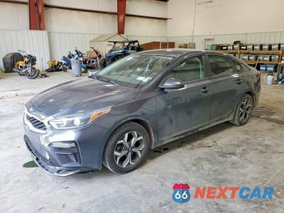 2020 KIA FORTE LXS 3KPF24AD1LE173972 - główne zdjęcie licytacji z USA - miniatura