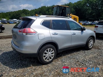 Trzecie zdjęcie samochodu z tyłu: 2016 NISSAN ROGUE S VIN:JN8AT2MT1GW007126 - miniatura