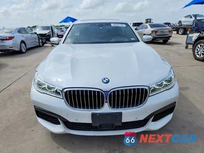 Piąte zdjęcie samochodu w środku: 2019 BMW 750 I VIN:WBA7F0C56KGM25864 - miniatura