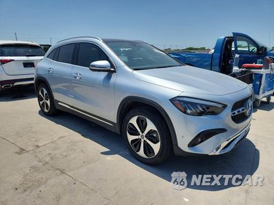 Czwarte zdjęcie samochodu z boku: 2025 MERCEDES-BENZ GLA VIN:W1N4N4GB1SJ723640 - miniatura