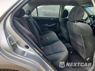 Zdjęcie 10 z 13 samochodu: 2004 HONDA ACCORD LX VIN:3HGCM563X4G700868 - miniatura