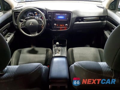 Zdjęcie 8 z 13 samochodu: 2020 MITSUBISHI OUTLANDER SE/SEL/LE VIN:JA4AZ3A32LZ045987 - miniatura